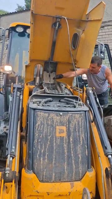 ❓Где у JCB штатное место балонника? #трактор #jcb #спецтехника #шиномонтаж #ремонт #ключ #колесо смотреть онлайн