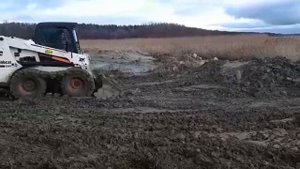 Минипогрузчик на гусеницах