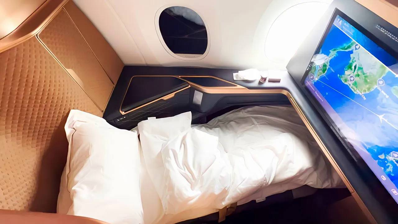 STARLUX Airlines A350 First Class Flight  Taipei to Singapore  VIP Terminal