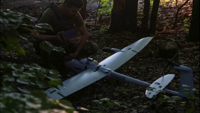 Курский чиновник успел выпрыгнуть из автомобиля перед атакой дрона - Война на Украине