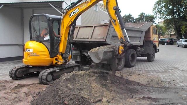 Может ли миниэкскаватор загрузить самосвал? - miniex39.ru смотреть онлайн