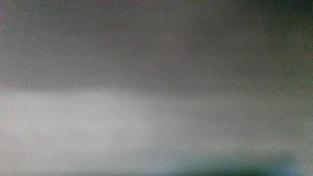 Дятел на дубу сидит и стучит, стучит, стучит, ищет под корой жучков и съедобных червячков(наброски) смотреть онлайн