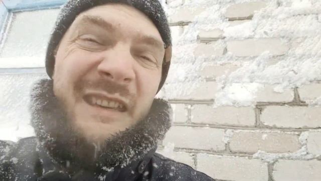 Чуть не засыпало снегом, пока чистил дорогу. s1e12 смотреть онлайн