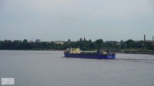 Теплоход РЕГУЛ, тип СТ-1300 проходит Ярославль