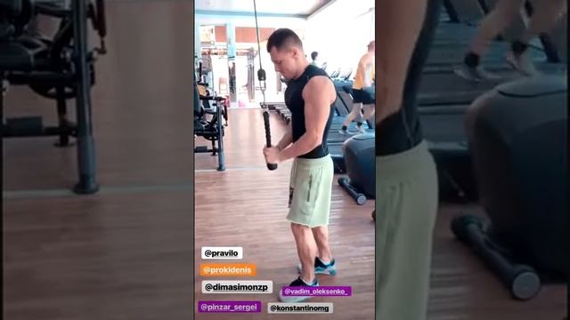 Иван Барзиков. После тренировки креветочки в кляре))) смотреть онлайн