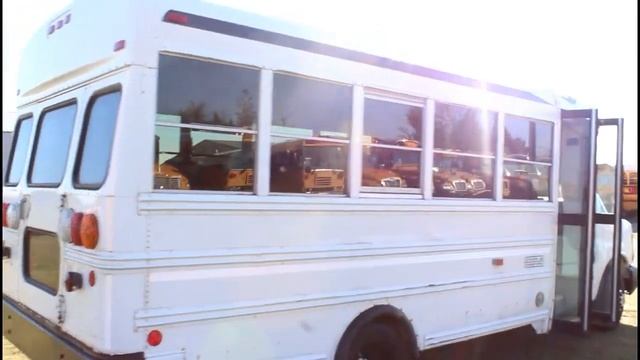 2005 GMC Blue Bird 14 passenger смотреть онлайн
