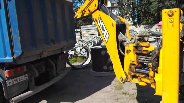 Какая грузоподъемность задней стрелы трактора JCB 4CX - steh39.ru смотреть онлайн