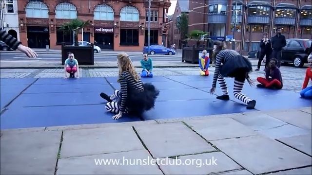 Hunslet Club Dance Troupe Perform "Inside The Big Top" at Leeds Light Night 2013 смотреть онлайн