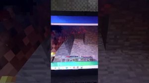 играю в Майнкрафт с музыкой