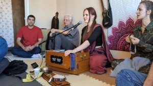 Киртан в исполнении м.Вринды. 23.03.25