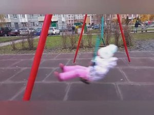 Physics Физика Почему  качели раскачиваются?