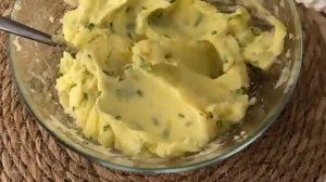 Просто смешайте картофель и 1 яйцо! Вкусный семейный ужин за 10 минут!