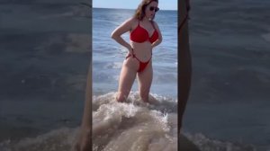 Самая красивая американская модель в бикини