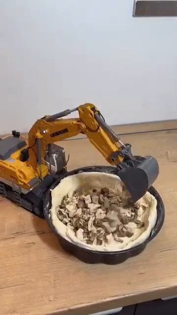 ТАЙНАЯ жизнь экскаваторов на кухне!Трактора делают KEK$ смотреть онлайн