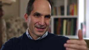 Unintentional ASMR 🪐 Soft Spoken Argentinian Physicist Talking About Space, Planets [2XCpPqKQosw]