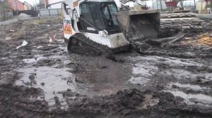 Как убрать мусор на дачном участке погрузчиком Bobcat - steh39.ru
