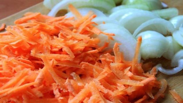 Запеченный минтай с овощами в фольге