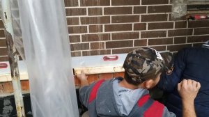 Разметка фасадов шнурками, установка временной стартовой доски под нижнюю Гешку окон первого этажа