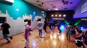 Messiah & Elvis Crespo - Salvaje Dancing Kike Utrera Men Style