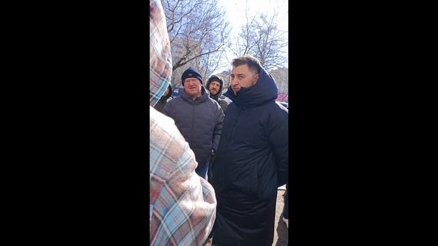 Встреча жителей домов по Хорошевскому шоссе по модернизации фасадов их домов серии П-44