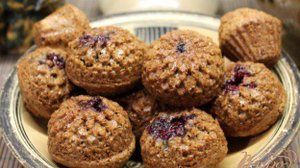 Овсяные мини кексы с вишней и какао