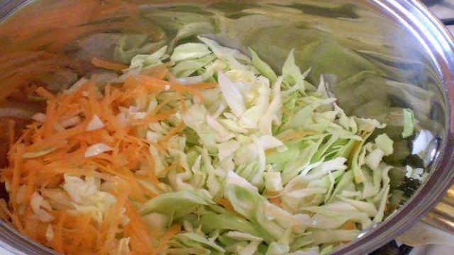 Оладьи с молодой капустой