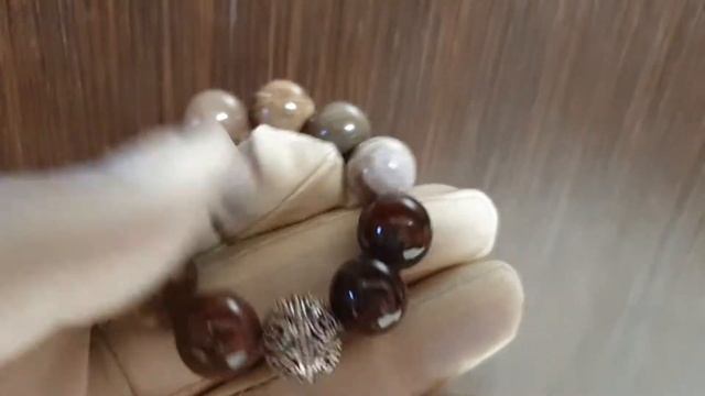 Перстные четки из окаменелого дерева 12/10 смотреть онлайн