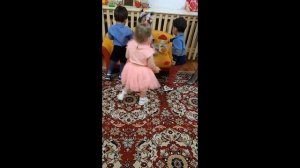 Открытое занятие по познавательному развитию во второй младшей группе "На день рождение к колобку".