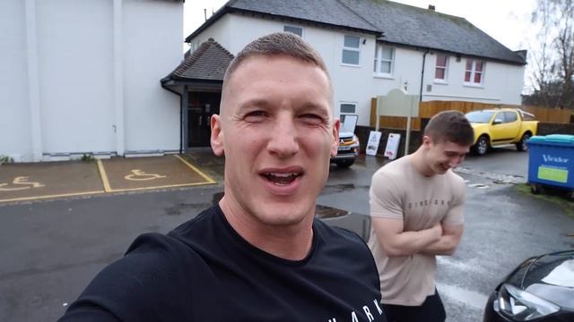 We ate my Brother's STUDENT DIET for 24 hours *7,000 CALORIES* смотреть онлайн