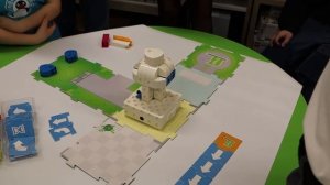 Базовый набор для конструирования и алгоритмики в детском саду и начальной школе, Робот "Семен"