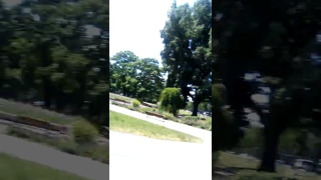 Глобус прямь на улице парка-Виенна смотреть онлайн