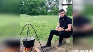 Чеченец Поет у Костра Очень Красиво Дог Дохош Хадича Безаман Ирсан Га
