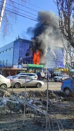 Пожар в торговом центре Центральном.