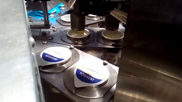 Автомат для фасовки в стаканчик CFM-2L. Упаковочное оборудование