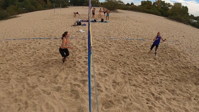 Пляжний волейбол у жовтні_2 смотреть онлайн