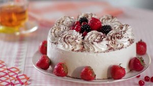 Торт пп кокосовый с ягодами