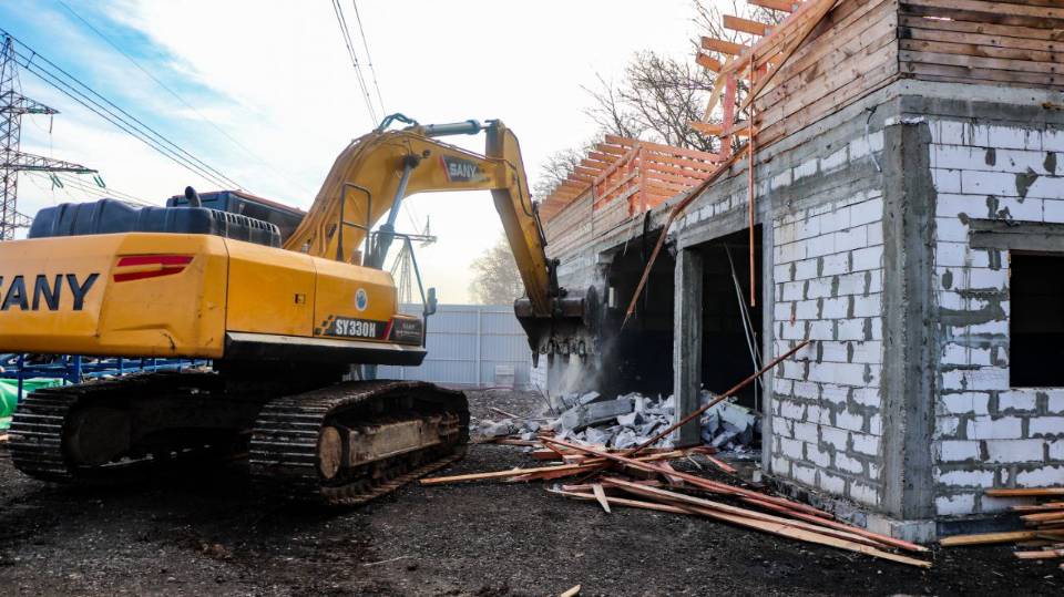 Строили на века: в деревне Подрезово выявлен самовольный объект