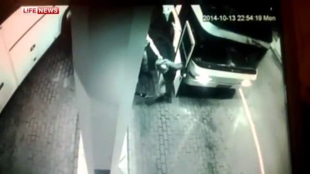 Нападение на автобус смотреть онлайн