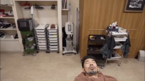 Расслабляющий массаж с милой девушкой – поможет вам уснуть и снять стресс