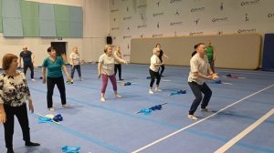 ОФП 55+. Разминаем, раскрепощаем суставы, растягивает и скручиваем мышечные цепочки.