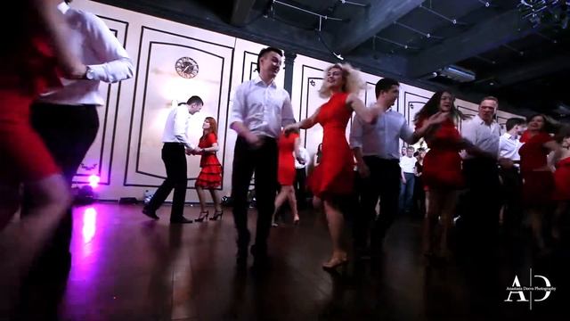 Отчетное выступление группы Олега, Лены, Ксюши. Crazy New Year Party 2018. смотреть онлайн