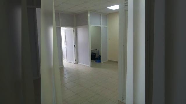 Aluminium and glass office partitioning смотреть онлайн