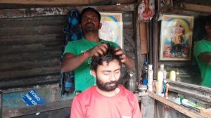 Интенсивный массаж головы с растрескиванием шеи от индийского уличного парикмахера