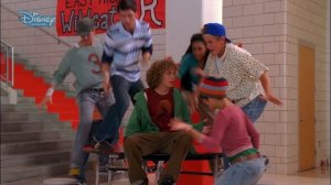 High School Musical | Stick to the status quo - Music Video - Disney Channel Italia