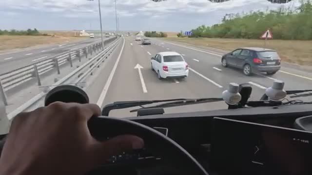 УЧИТЕЛЯ НА ДОРОГАХ