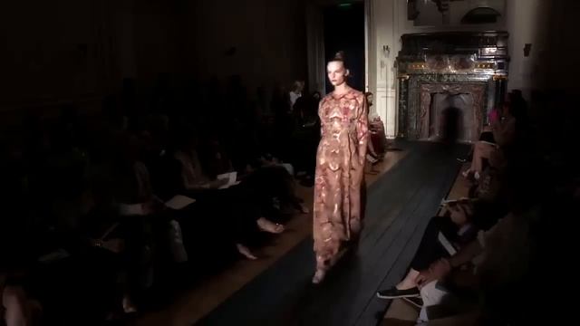 Valentino × Haute Couture Fall/Winter 2012/2013 Full Fashion Show смотреть онлайн