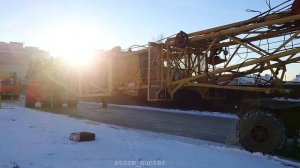 КрАЗ-260 перевозка крана KrAZ-260 transportation of a tower crane YaMZ-238 Turbo amazing sound