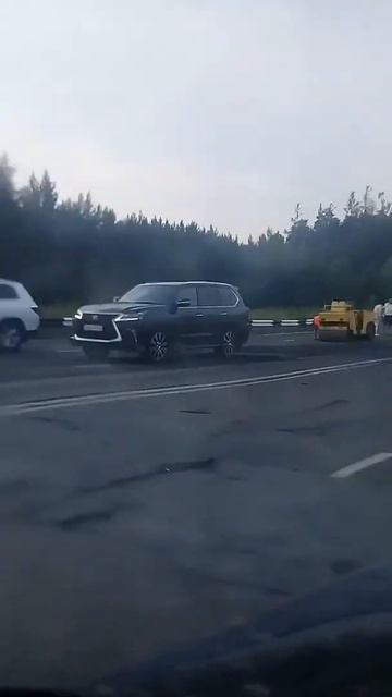 Мэр УИ с подрядчиком на объекте в Усть-Илимске смотреть онлайн