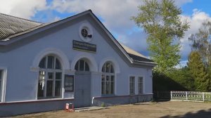 Краткий видеообзор ж/д вокзала п Ферзиково Калужской обл. Небольшой, но уютный вокзал.
