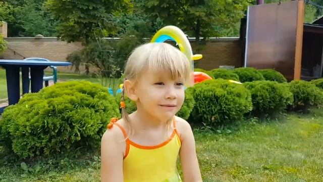 Alena and Pasha are playing a magic game - Pretend play with kids and toys by Chiko TV HD Vlad IRL смотреть онлайн